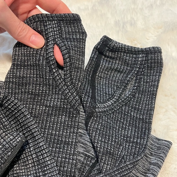 Forever 21 Long Sleeve Workout Top size M - Picture 3 of 4